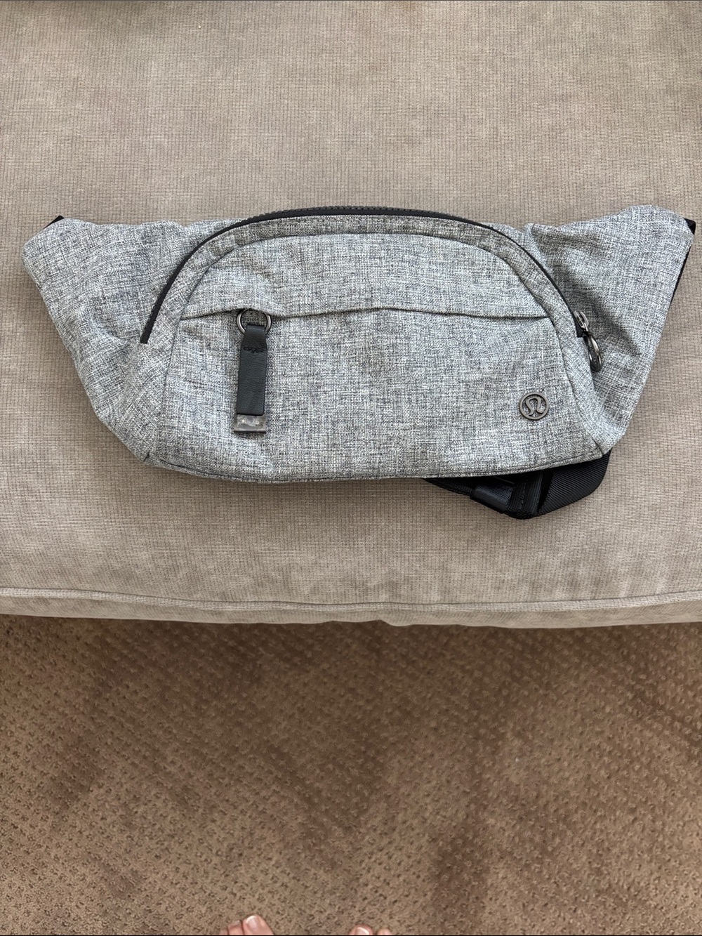 lululemon athletica Gray Men’s Waist / Crossbody Bag